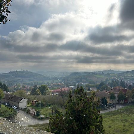 L'Incanto Casa Vacanze Montegrosso dʼAsti Екстериор снимка