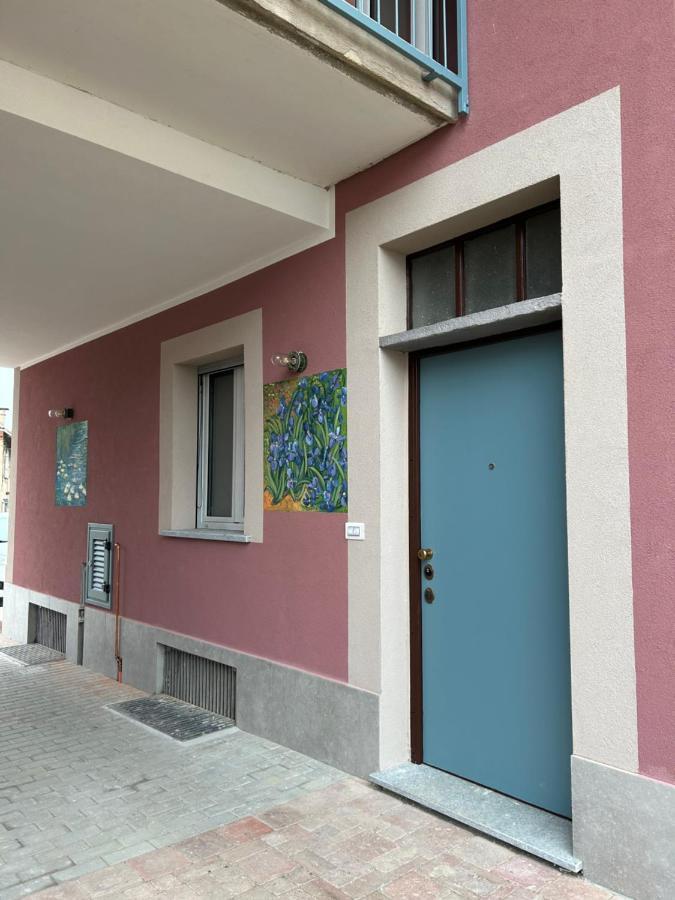 L'Incanto Casa Vacanze Montegrosso dʼAsti Екстериор снимка