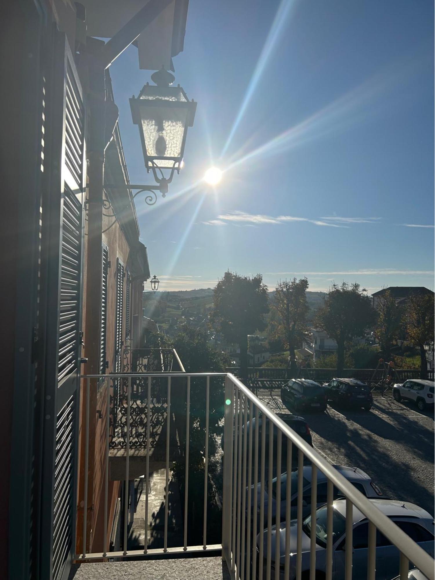 L'Incanto Casa Vacanze Montegrosso dʼAsti Екстериор снимка
