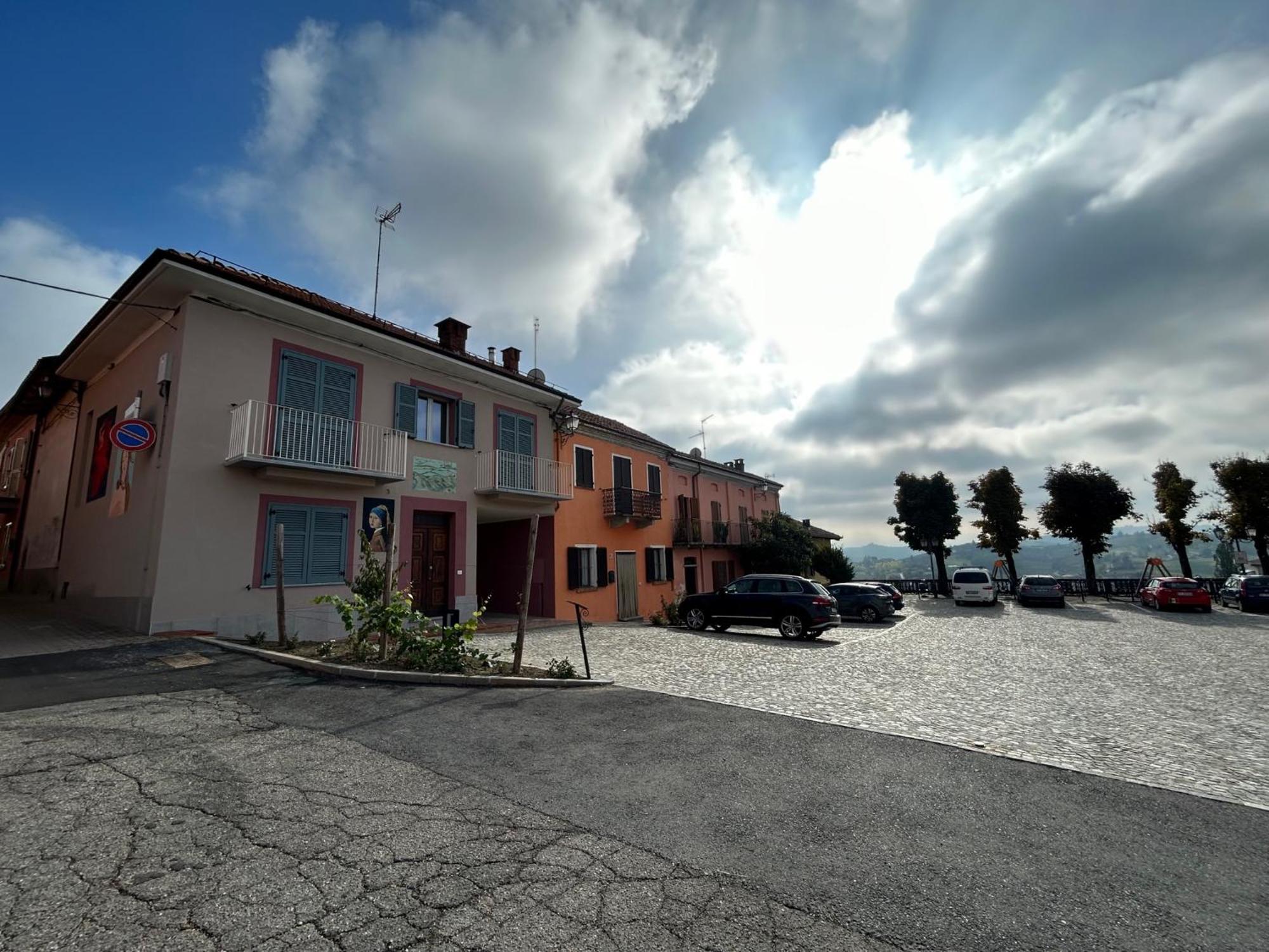 L'Incanto Casa Vacanze Montegrosso dʼAsti Екстериор снимка