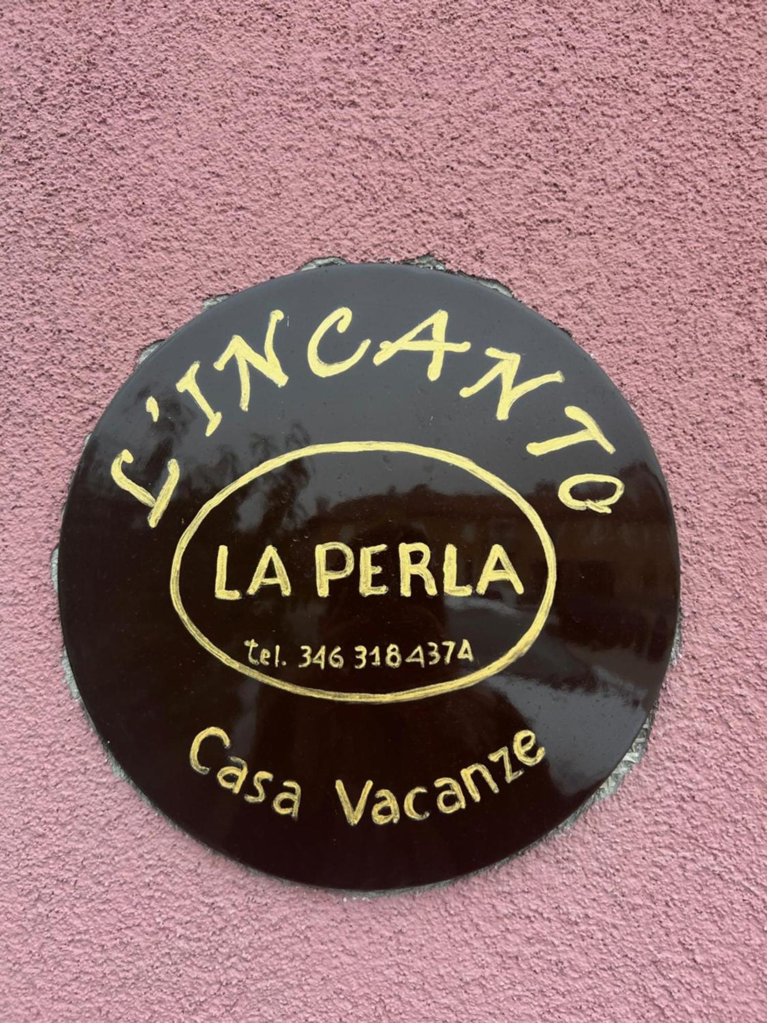 L'Incanto Casa Vacanze Montegrosso dʼAsti Стая снимка